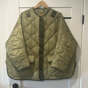 The Frankie Shop - new, never worn teddy quilted jacket XS/S